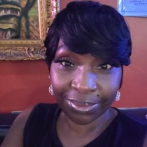 Meet your Posher, Sabrina